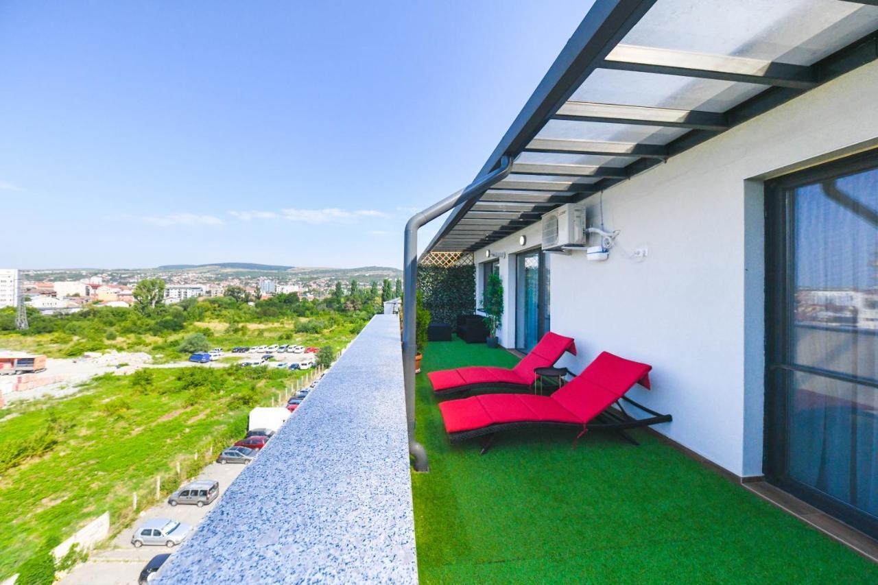 Panoramic Apartment With Terrace Cluj-Napoca Exterior foto